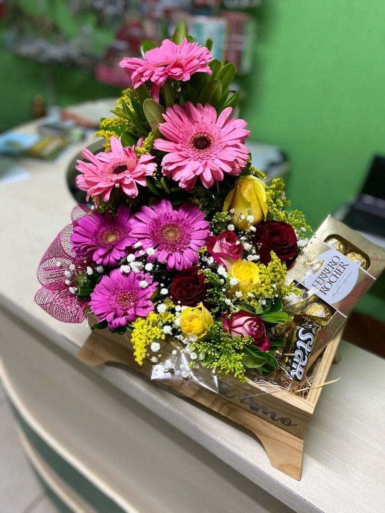 Cesta de Presentes - Flores em Cascavel