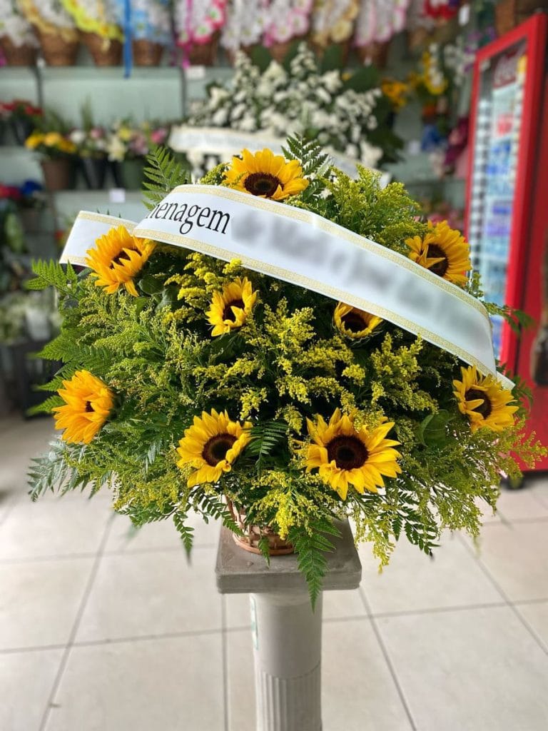 Coroa de flores em Girassol, Cascavel, PR